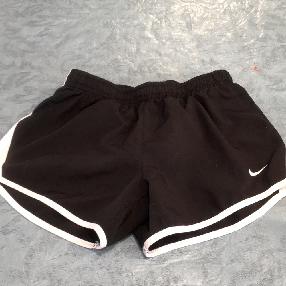 Nike Shorts Girls Size Small Black & White Dri-Fit Perfect Shape affixed unders